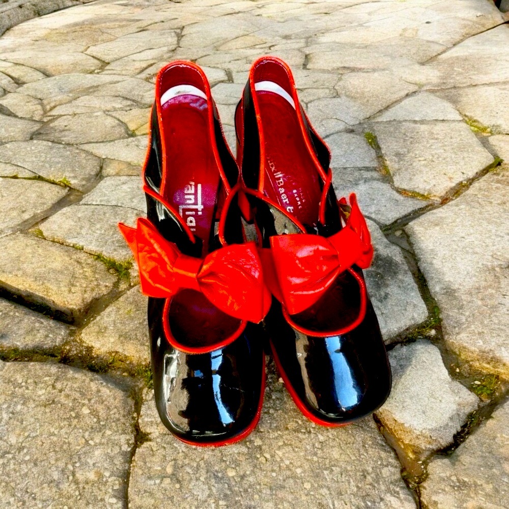 Vintage 60’s- 70’s RARE  Black Patent Leather Heels  Made in Spain